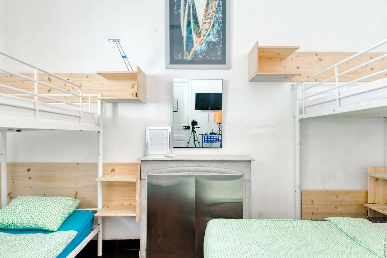 Hostel Glamorgan Antibes Francie